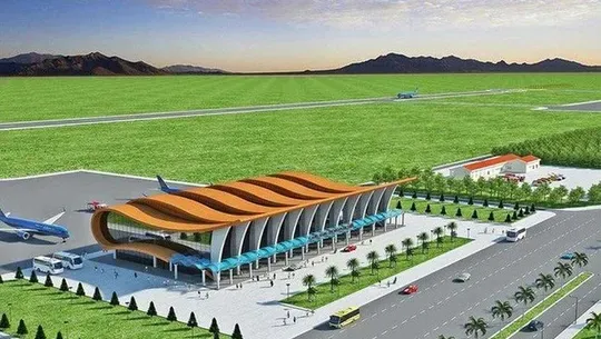 藩切航空港具两用功能，既有民用飞行，也可服务军事飞行活动。