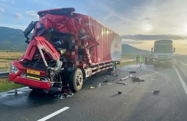 永好－藩切高速公路上的事故现场。