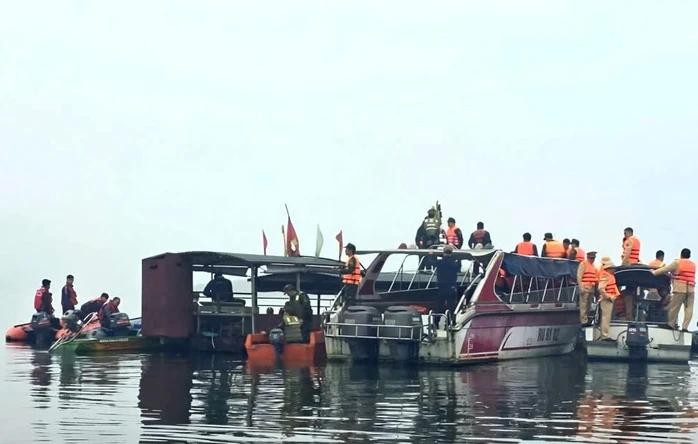 职能力量持续寻找失踪者。