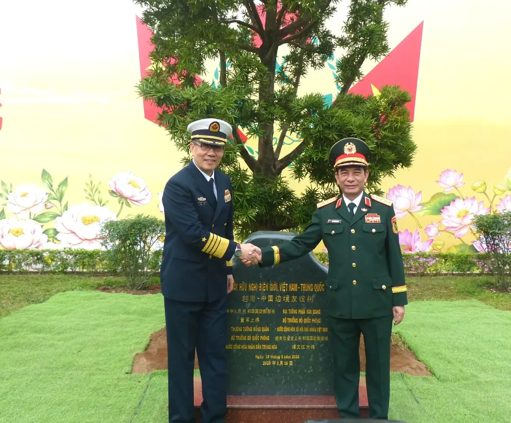 anh-le-don-2-388-9398-994-2749.jpg