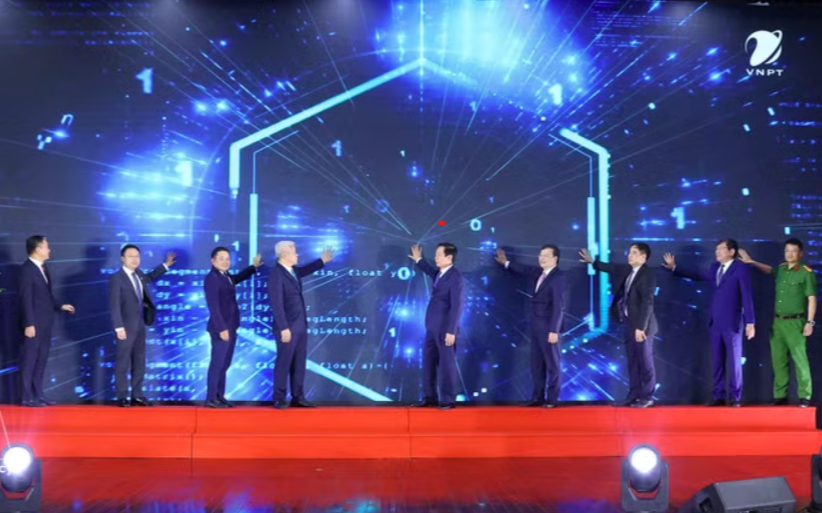 越南国家就业交易服务平台上线仪式。