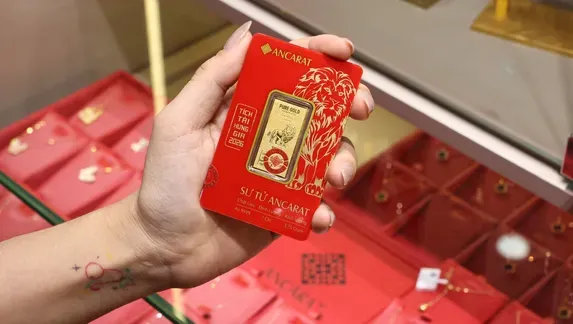 SJC金条每两上涨100万元