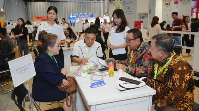 印尼企业在 2025 年 9 月于胡志明市举行的“商品供应链对接”活动中。图：爱云