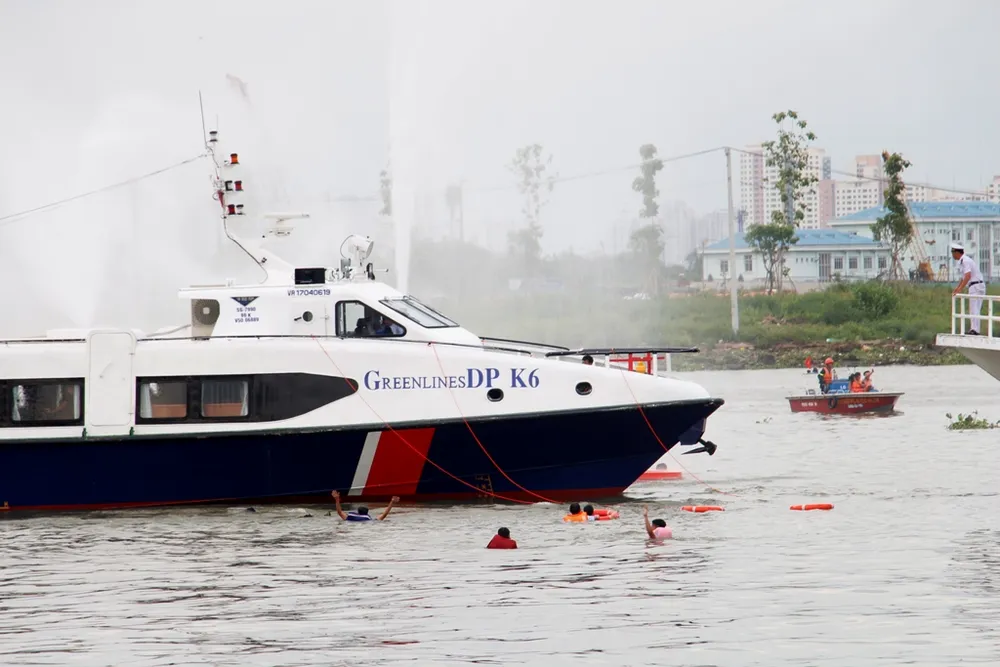 Ứng phó tàu khách đâm tàu du lịch, 118 người gặp nạn    ảnh 3