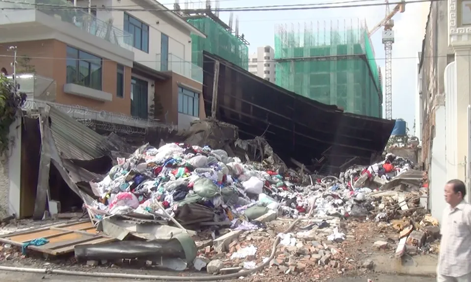 Lãnh đạo TPHCM viếng, thăm hỏi chiến sĩ PCCC hy sinh, bị thương ảnh 4