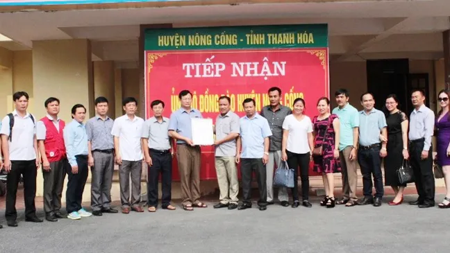 Gần 1 tỷ đồng hỗ trợ người dân miền Trung ổn định sau bão