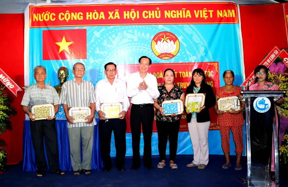 Đoàn kết để phát triển, xóa nghèo