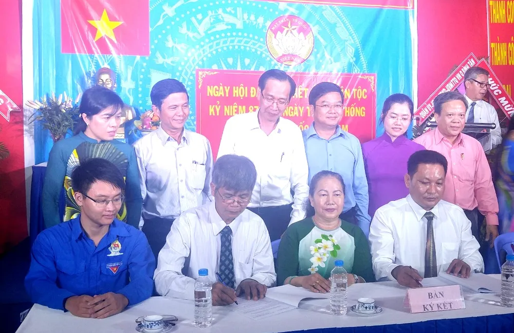 Đoàn kết để phát triển, xóa nghèo ảnh 2