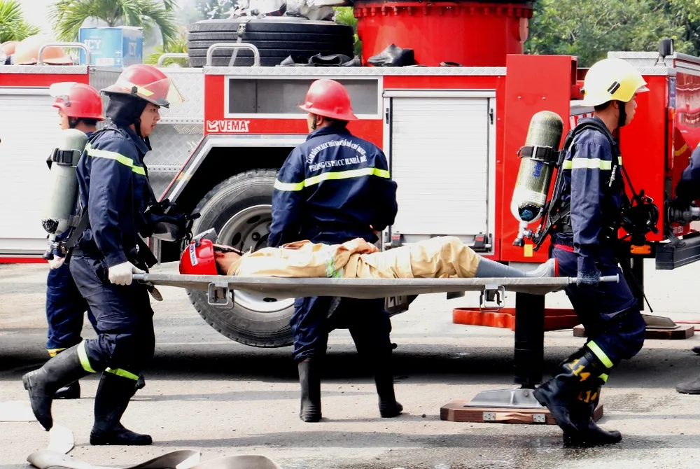 Hơn 900 người tham gia diễn tập chữa cháy, cứu nạn tại Tổng kho xăng dầu Nhà Bè ảnh 9