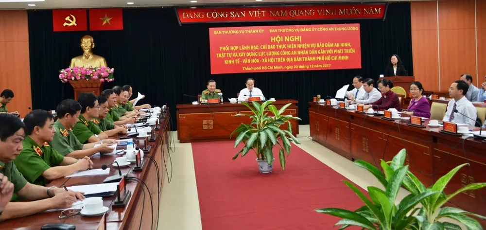 Phối hợp đảm bảo an ninh trật tự gắn với phát triển kinh tế, xã hội trên địa bàn TPHCM ảnh 1