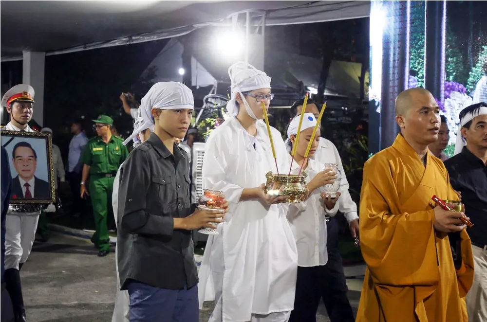 Người dân “Đất thép thành đồng” tiễn biệt bác Sáu Khải ảnh 3