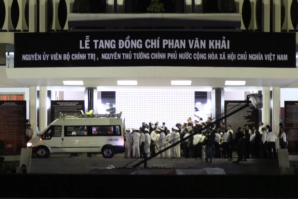 Người dân “Đất thép thành đồng” tiễn biệt bác Sáu Khải ảnh 13