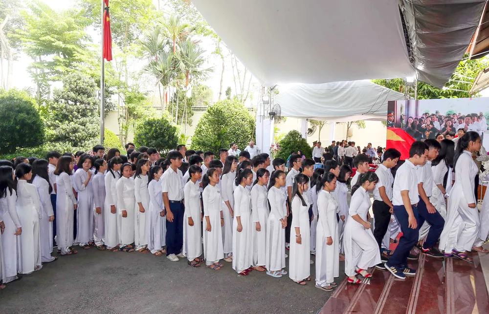 Để lại trên đời bao tiếng thơm​ ảnh 7