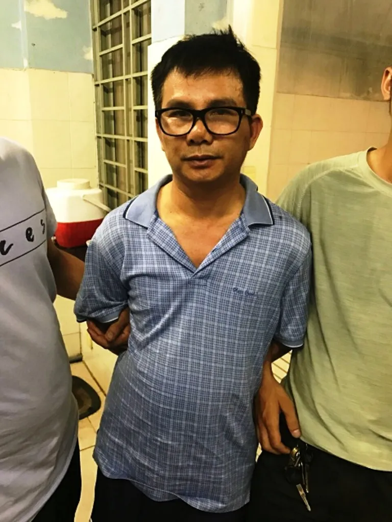 Bắt giữ ô tô vận chuyển ma túy, súng ảnh 1