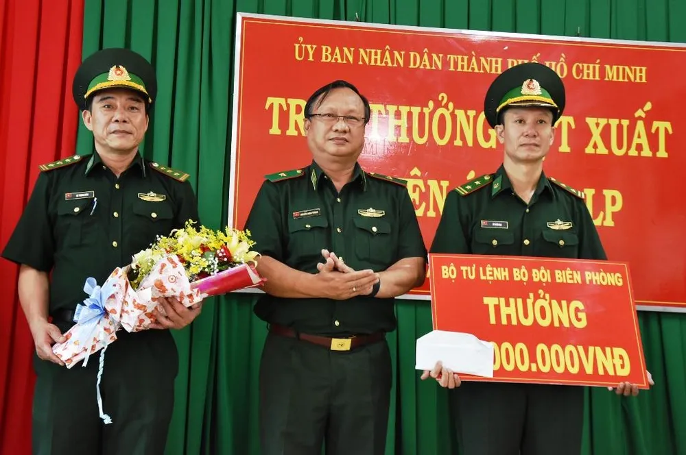 Lãnh đạo TPHCM khen thưởng các đơn vị tham gia chuyên án ma túy 218LP   ảnh 3