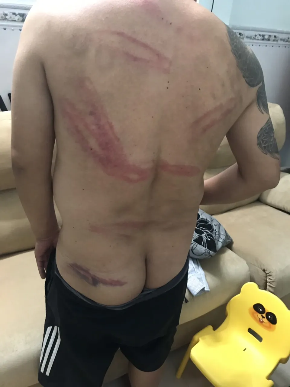 Truy xét nhóm côn đồ vào nhà dân tấn công khiến nhiều người bị thương ảnh 2