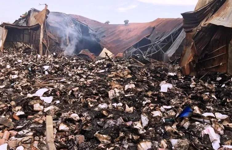 Công bố nguyên nhân vụ cháy hơn 40 tấn hồ sơ xe buýt ảnh 1