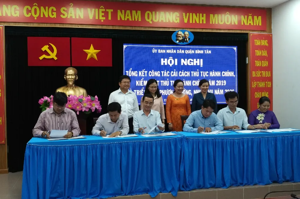 Tỷ lệ hồ sơ giải quyết đúng hạn ở quận Bình Tân đạt 100% ảnh 3