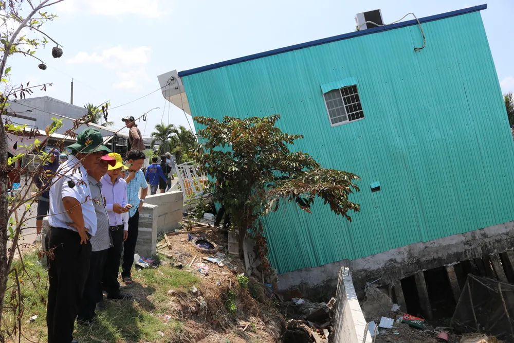 Khao sat hien trang sut lun sat lo tai huyen U Minh Thuong.JPG