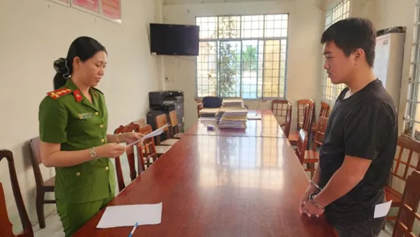 Tống đạt Lệnh bắt tạm giam đối với Ngô Phụng Tuấn.jpg