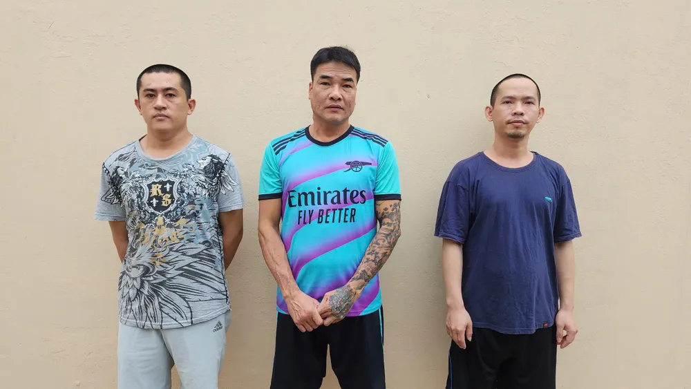 Vàng, Dũng và Trung (từ phải sang)