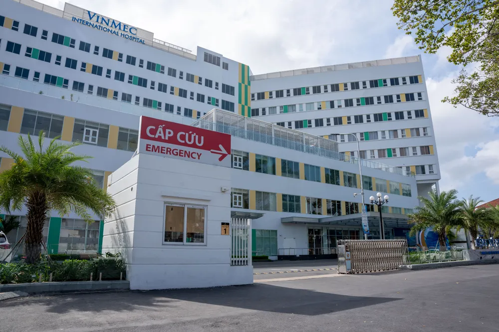 Khu vực cổng cấp cứu.jpg