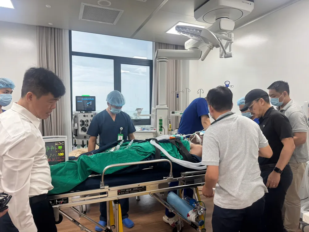 Vụ lật ca nô chở khách du lịch ở Phú Quốc: Nỗ lực giành giật sự sống cho nạn nhân bị thương cuối cùng 