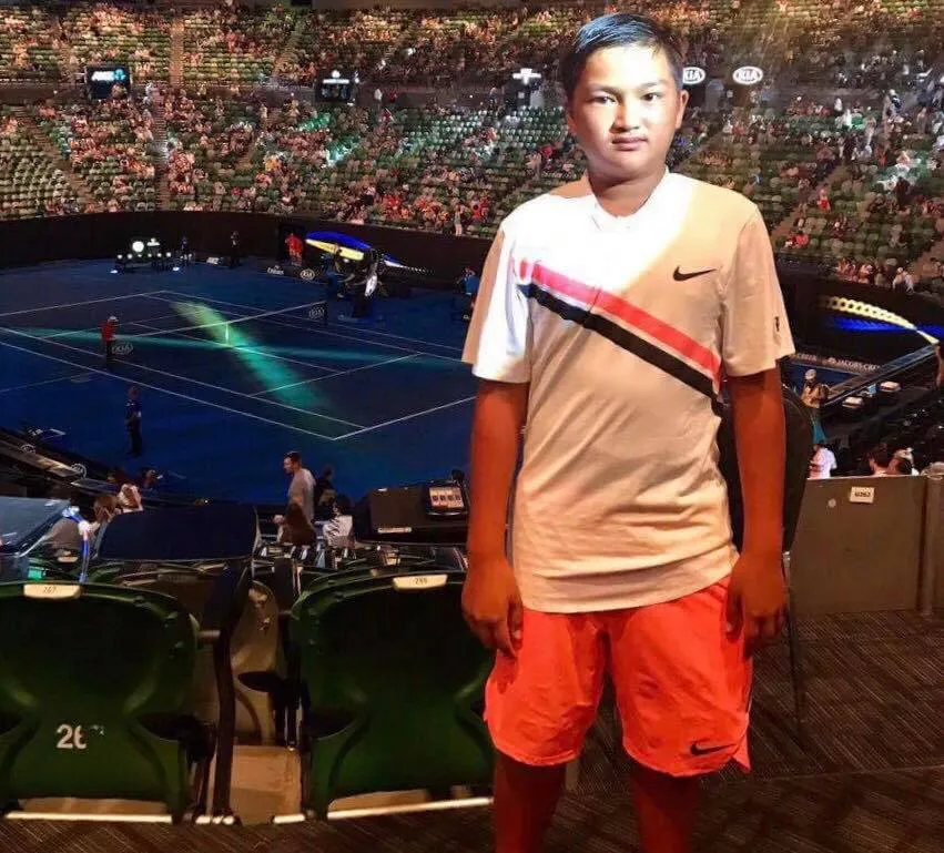 Tay vợt 11 tuổi Nguyễn Trung Nam vô địch cả U11, U13 giải quần vợt trẻ tại Australia ảnh 1