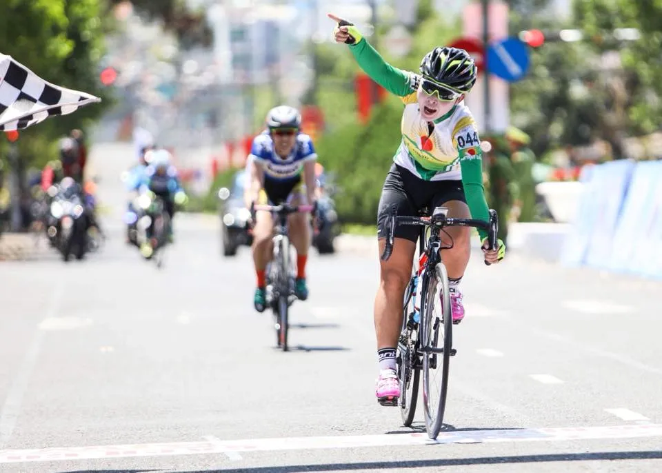 Tay đua Nguyễn Thị Thu Mai: “Bạn trai có thể không, nhưng trà sữa thì phải có” ảnh 2