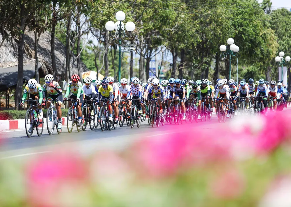 Jutatip lần thứ 4 thắng chặng ảnh 1