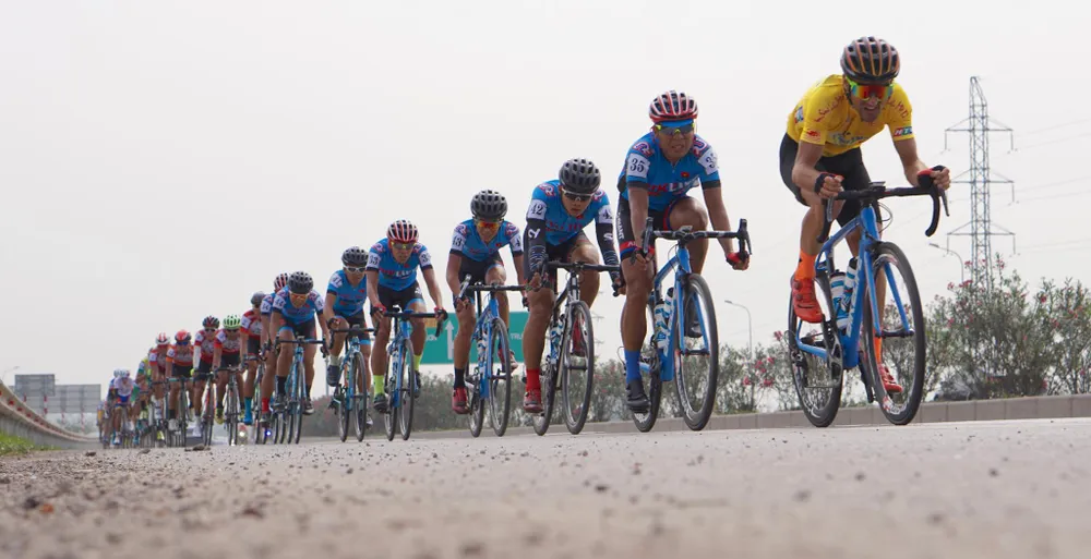 Lê Văn Duẩn chiến thắng trong chặng đua tốc độ cao ảnh 2