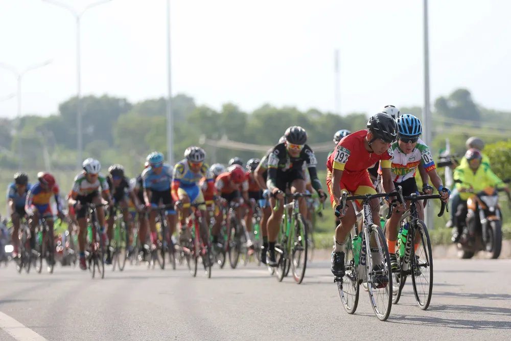 Cuộc đua xe đạp quốc tế Về Nông thôn 2018: Phan Hoàng Thái giành cú đúp ở chặng mở màn ảnh 1