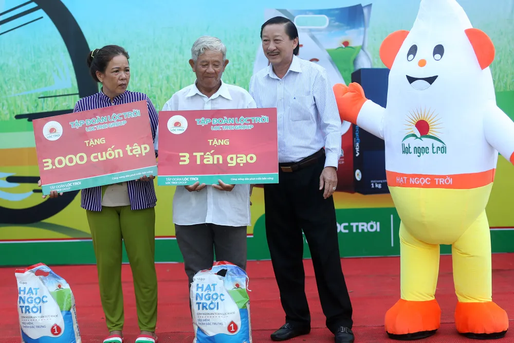 Cuộc đua xe đạp quốc tế Về Nông thôn 2018: Phan Hoàng Thái giành cú đúp ở chặng mở màn ảnh 2