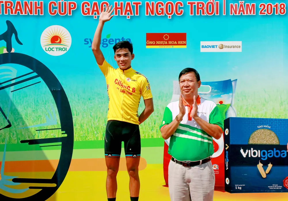 Tuyển thủ Phan Hoàng Thái quật ngã Tấn Đại đoạt áo xanh ảnh 3