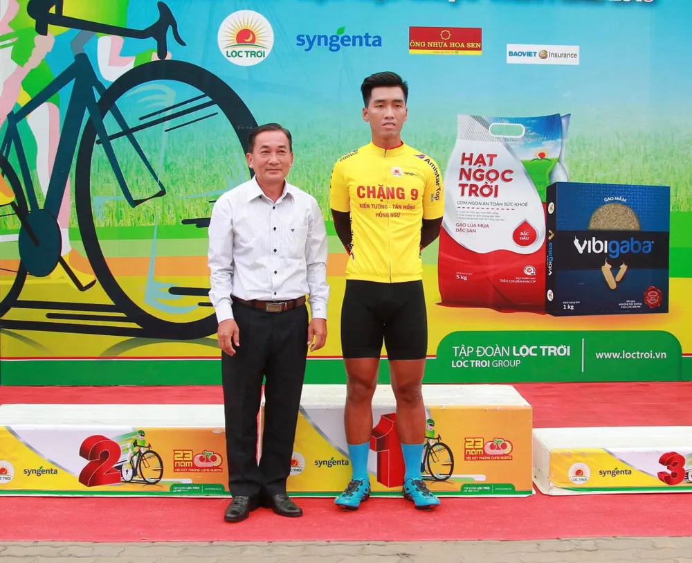 Nguyễn Nhật Nam xuất sắc mặc áo vàng chung cuộc. 