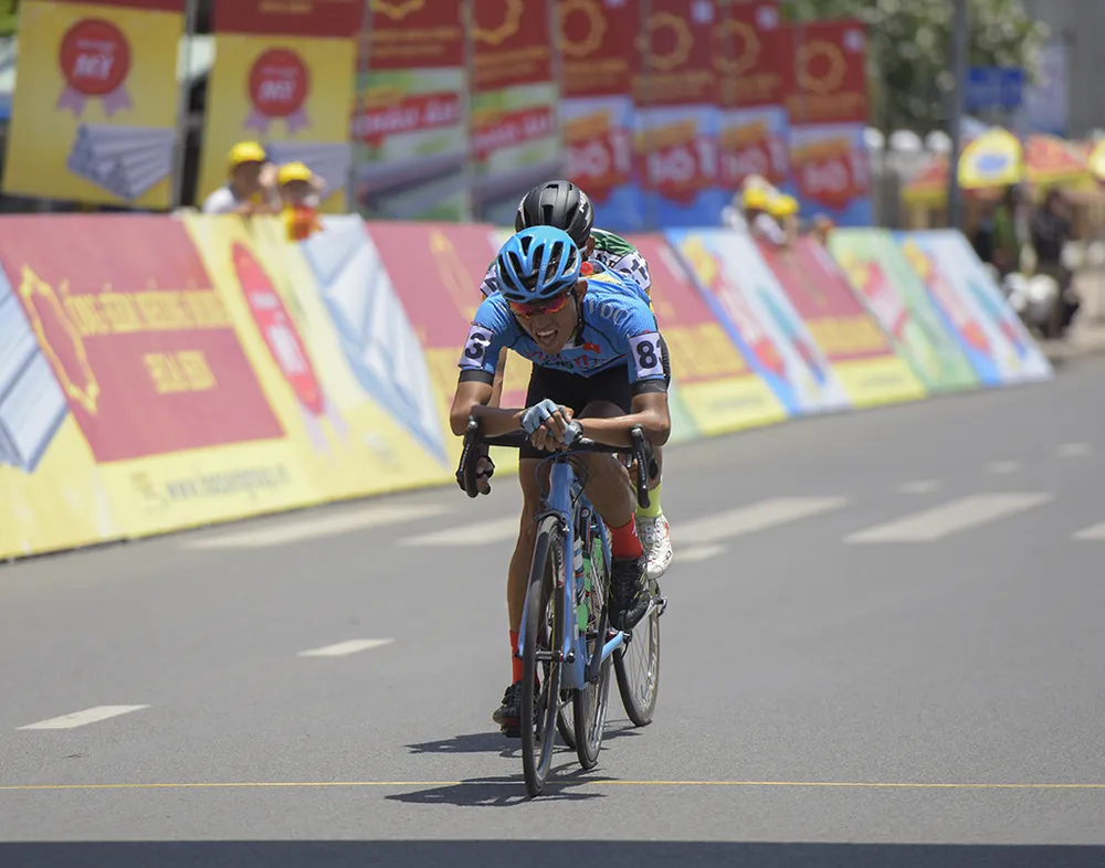 An Giang thâu tóm cả 4 chiếc áo danh giá ảnh 1