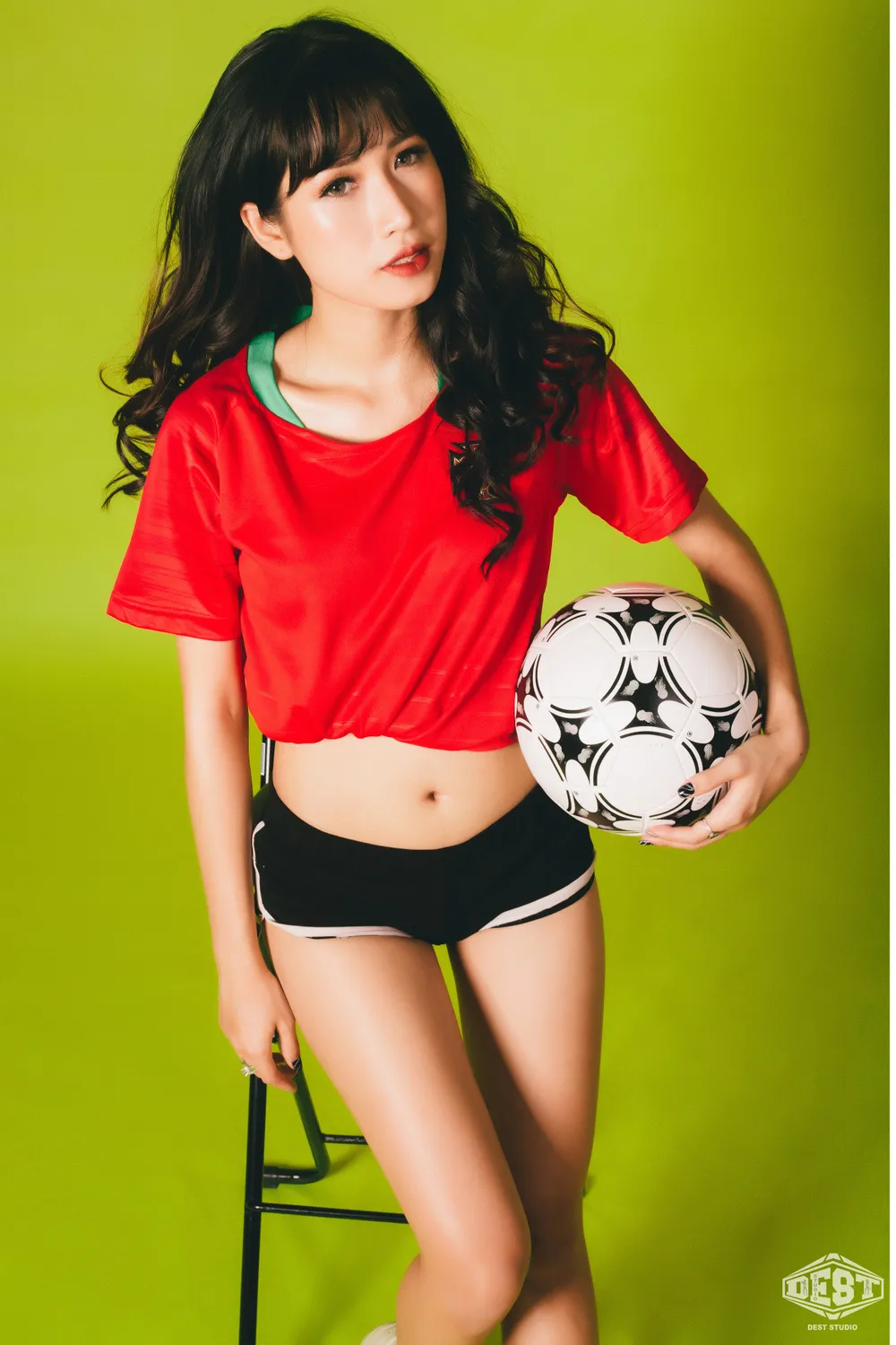 Hot girl Nga Đoàn: “Ronaldo tiếp tục siêu phàm, Iran sẽ gây sốc” ảnh 2