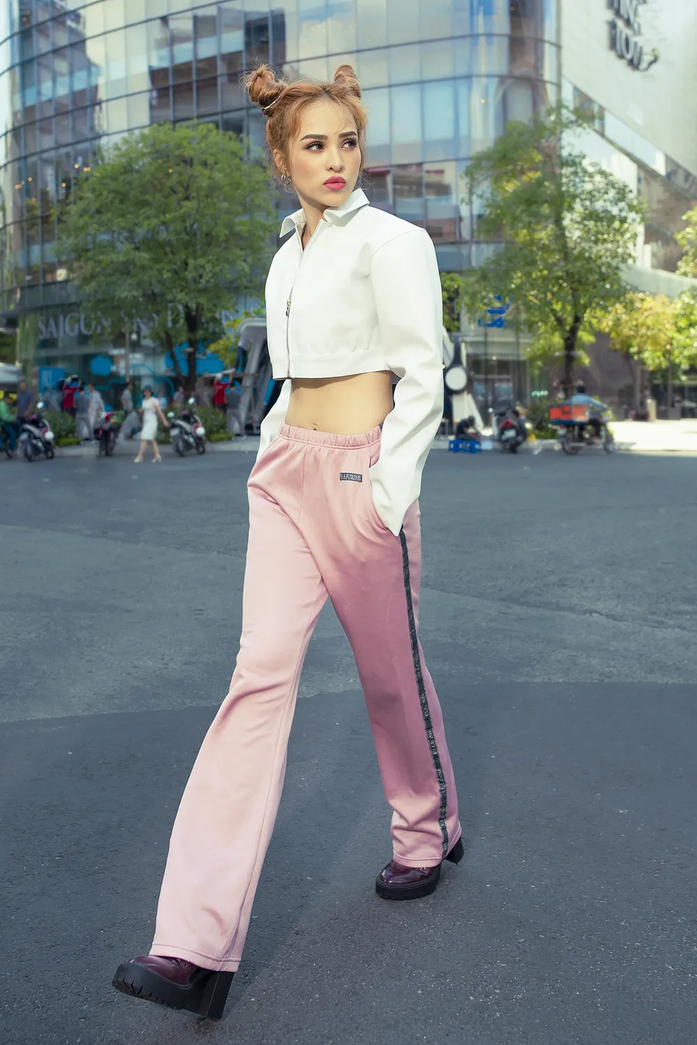 Ca sĩ Chung Thương: “Tôi đánh giá cao Anh và Nhật Bản” ảnh 2