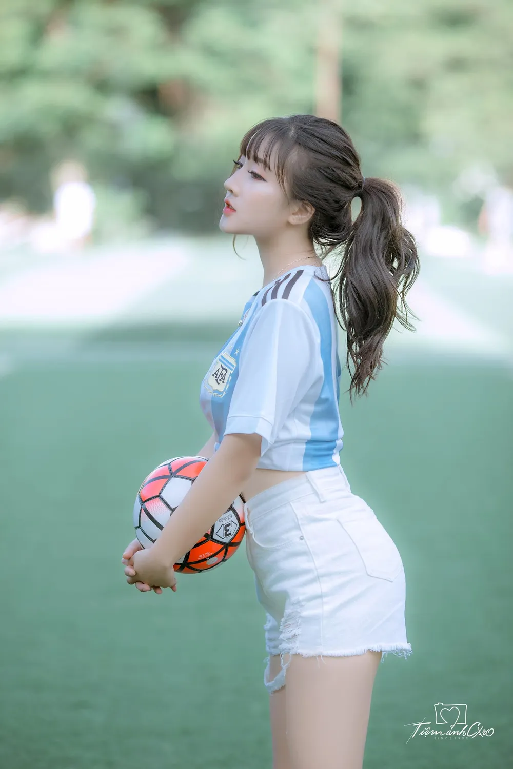 Hot girl Việt nói gì trước thềm “đại chiến” Pháp - Argentina ảnh 2