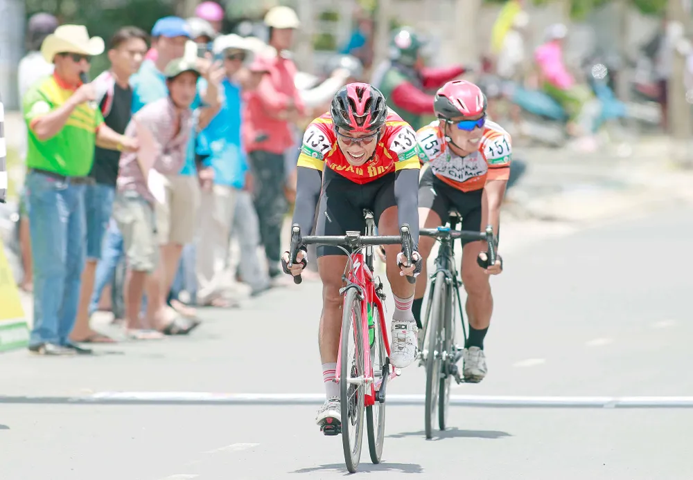 Giải xe đạp Đồng bằng sông Cửu Long 2018: Nỗ lực tuyệt vời của “chú lính chì” Trần Thanh Phú ảnh 2