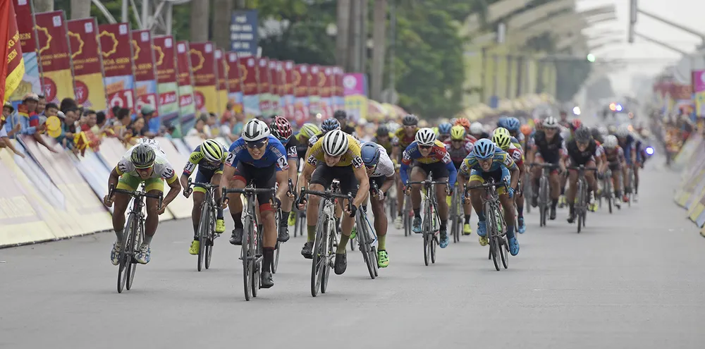 Pha nước rút tại đích đến. 