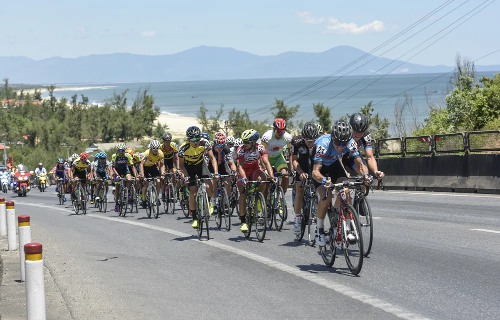 Tay đua Javier ép cân chinh phục chiếc áo đỏ ảnh 1