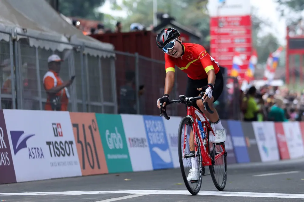 Tay đua Nguyễn Thị Thật: Nhận mức lương 2.500 EUR ở đội đua chuyên nghiệp ảnh 1