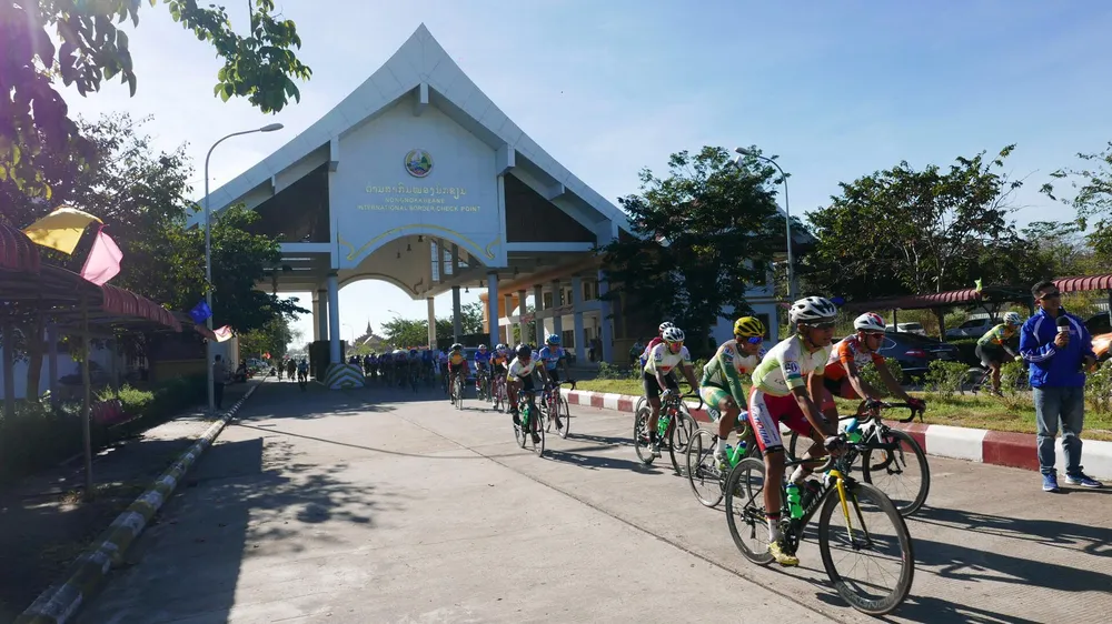 Áo vàng đổi chủ trong sự kiểm soát của Bike Life Đồng Nai ảnh 1