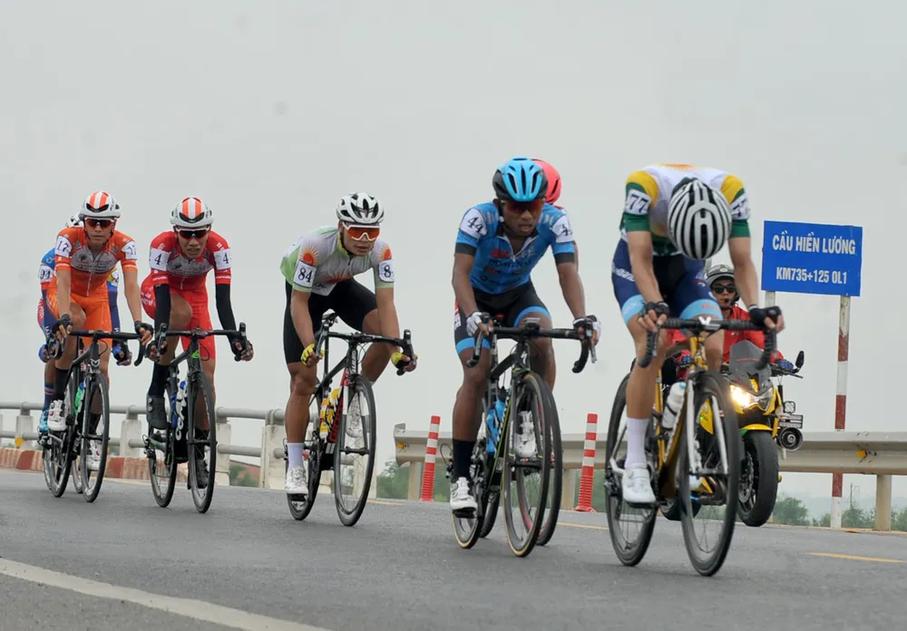 Giải xe đạp Cúp Truyền hình: Ngày đại thắng của các tay đua TPHCM ảnh 1
