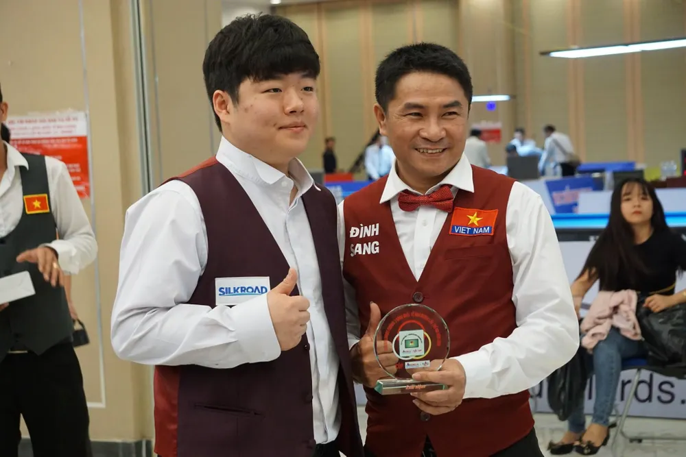 ĐKVĐ Trần Quyết Chiến thua ngay trận đầu giải Billiards Carom 3 băng quốc tế Bình Dương ảnh 1
