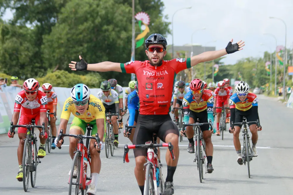 Niềm vui chiến thắng của Jordan Parra. 