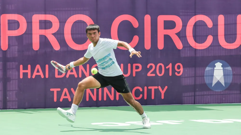Lý Hoàng Nam thẳng tiến vào tứ kết giải quần vợt ITF World Tour ảnh 1