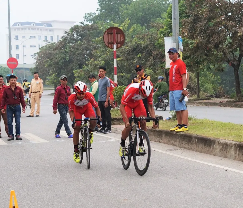 Giải xe đạp VĐQG: Cú đúp vàng cho xe đạp TPHCM ảnh 1