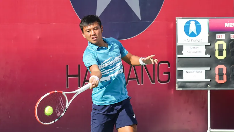 Lý Hoàng Nam đánh bại tay vợt Trung Quốc vào chung kết giải quần vợt ITF World Tour ảnh 1